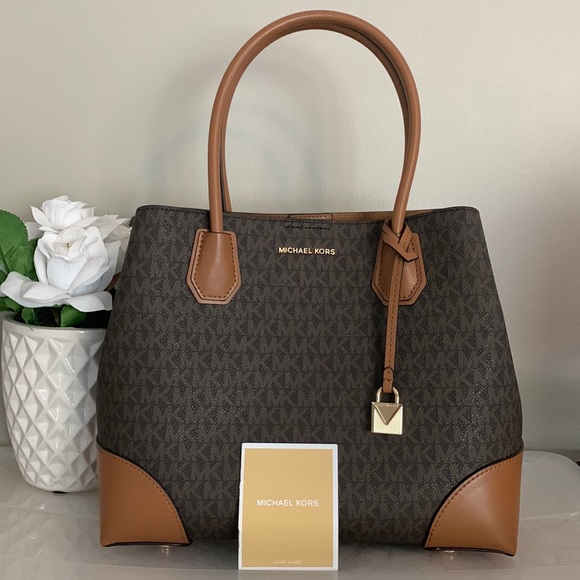 Michael Kors Mercer Gallery Medium Center Zip Tote - Picture 7 of 12